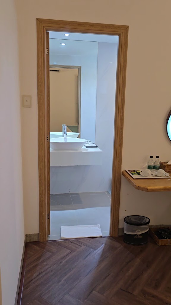 Inside Happy Life Green Hotel: A 4-Star Pick in the Heart of District 1