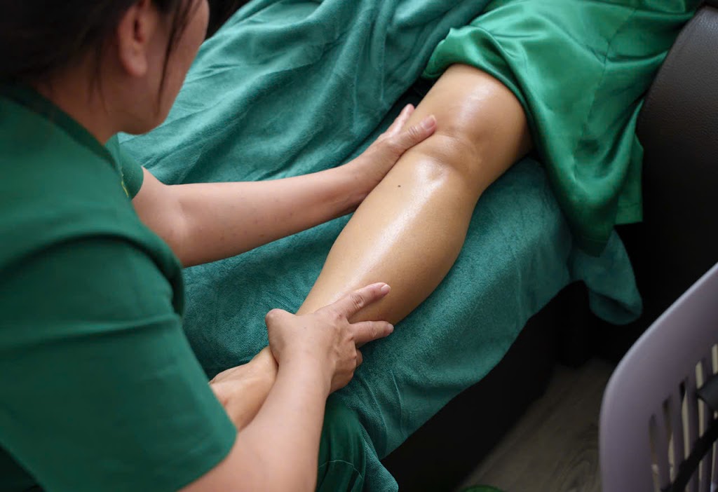 LỤA HEALTH SPA- Massage and Nail (집중적인 편안한 마사지- Массаж и гвоздь)