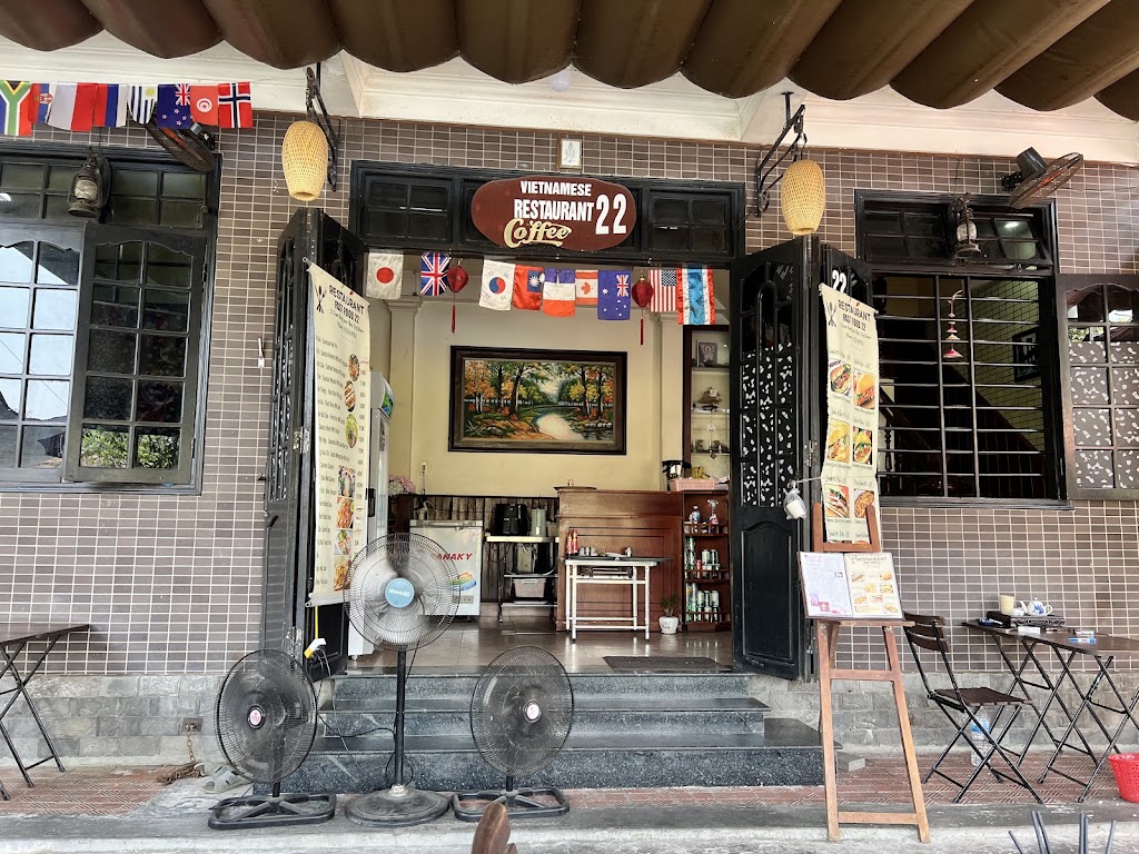 Vietnamese Food - Hue Local Food & FastFood 22 Restaurant (Huế)