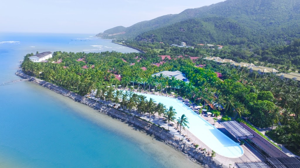 Diamond Bay Resort & Spa in Nha Trang City