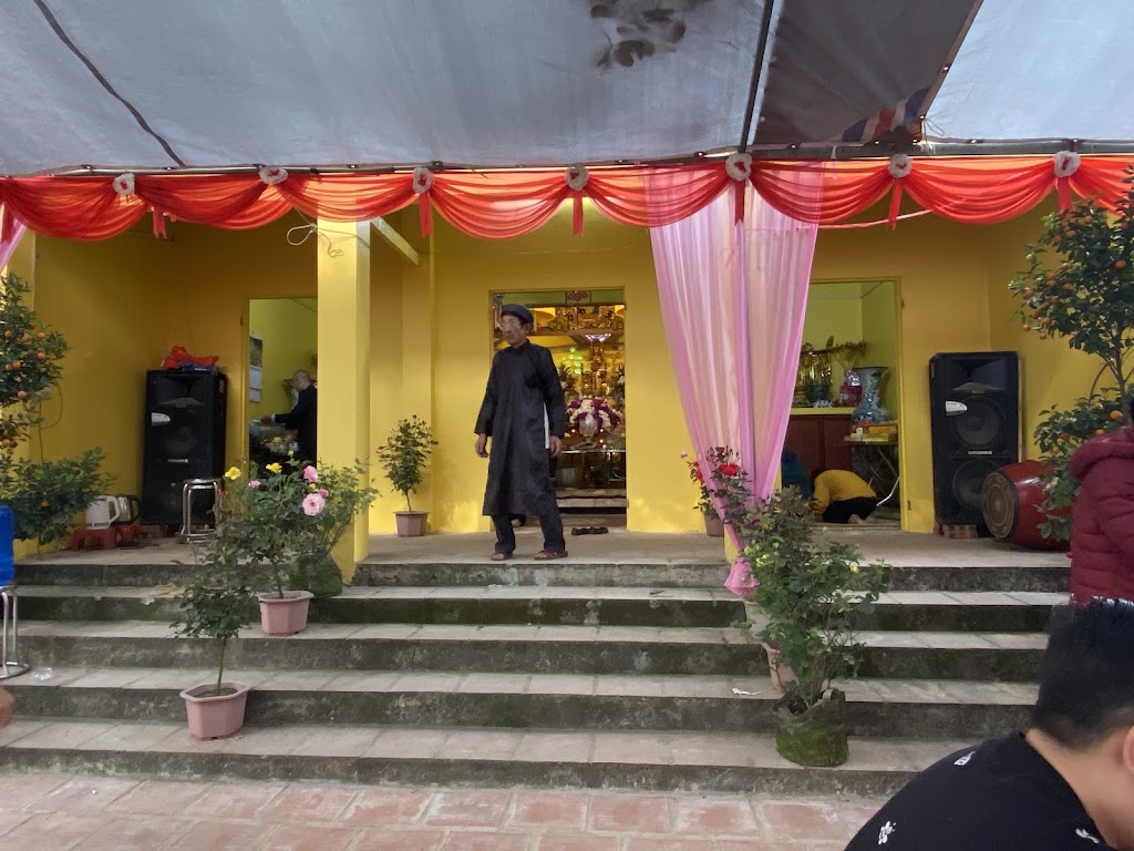 Duong Lam Ancient Village