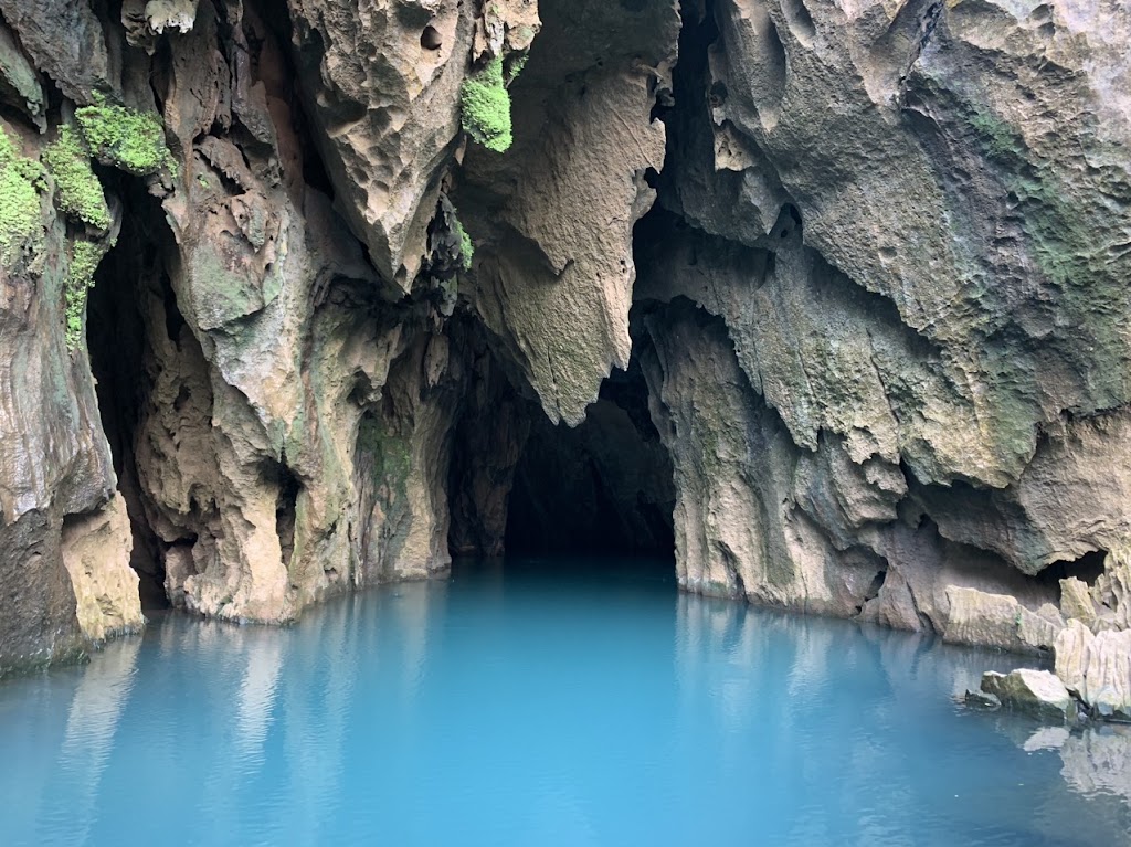 Hang Thuỷ Cung
