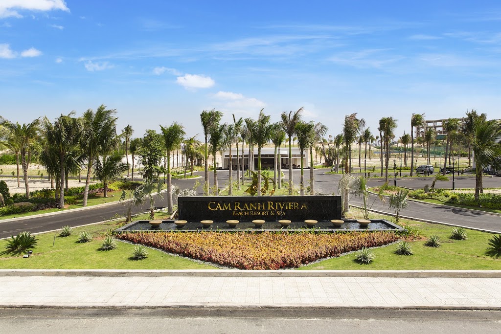 Cam Ranh Riviera Beach Resort & Spa