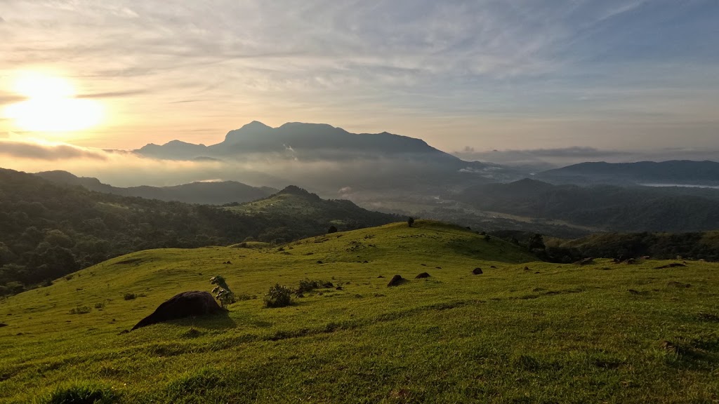 Điểm trekking, campping đồng cỏ Xa Reng