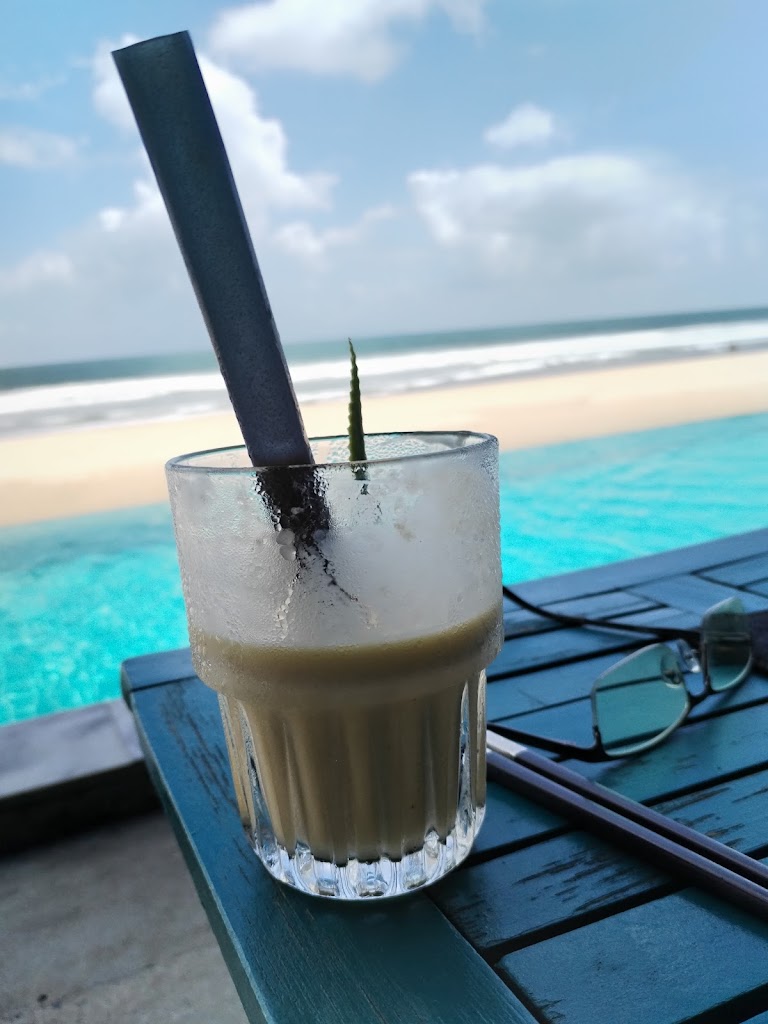 Esco Beach, Bar Lounge & Restaurant