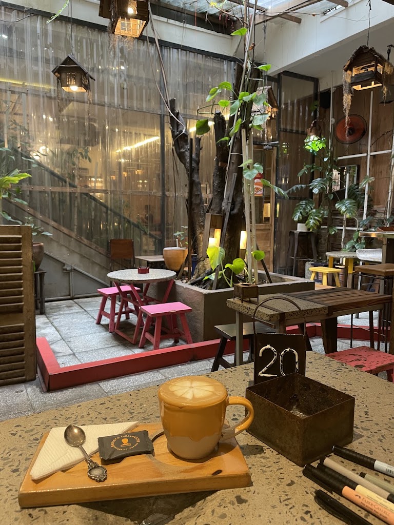 Little HaNoi Egg Coffee
